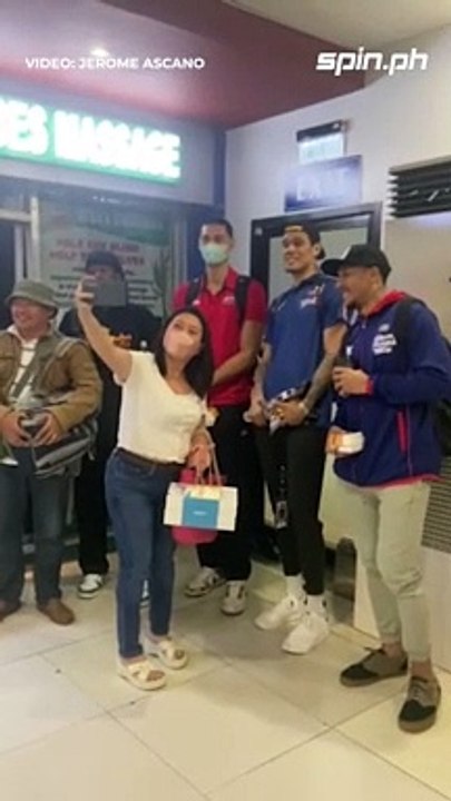 Mariano, Cj, Japeth, Raymond, Calvin with fans at the T4 airport