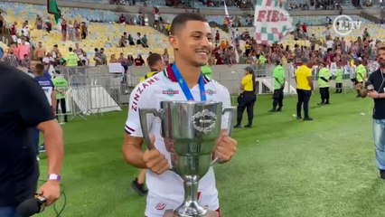 Bicampeão e convocado, André comemora boa fase com a camisa do Fluminense