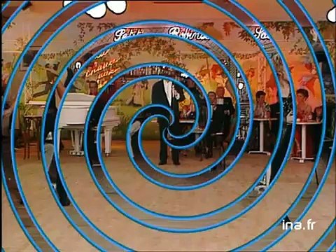 Marcel Amont, chanteur bondissant, connu pour de nombreux tubes qui ont traversé le temps, comme Bleu, blanc, blond ou Dans le coeur de ma blonde est décédé