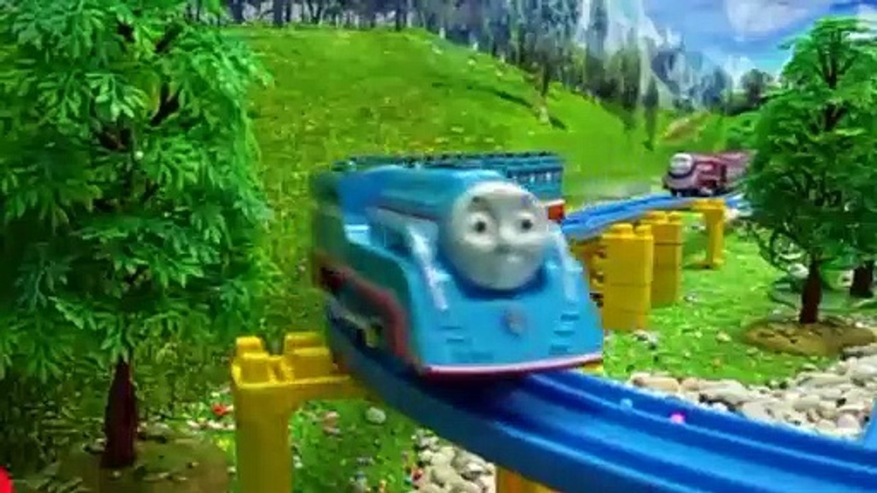 bermain dengan banyak mainan keren-keren!! motor trail,mobil-mobilan dan masih banyak lagi!!