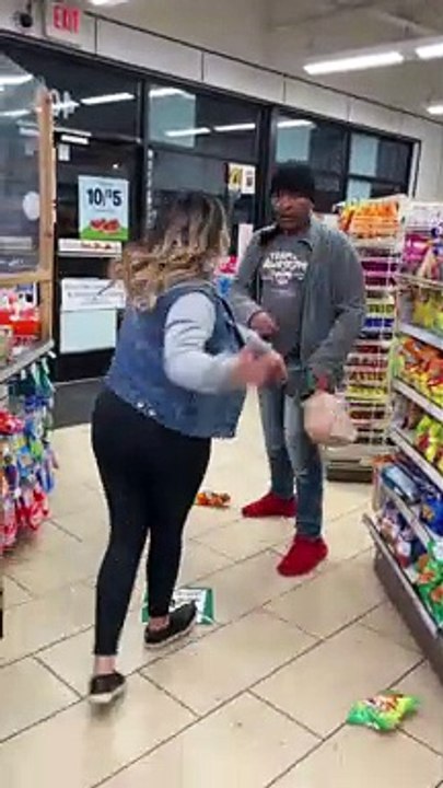 Altercation Between 7-11 Employee and Customer