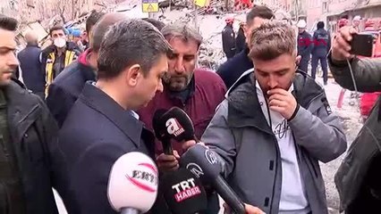 MALATYA VALİSİ HULUSİ ŞAHİN'DEN 'HASARLI BİNALARA GİRMEYELİM' UYARISI