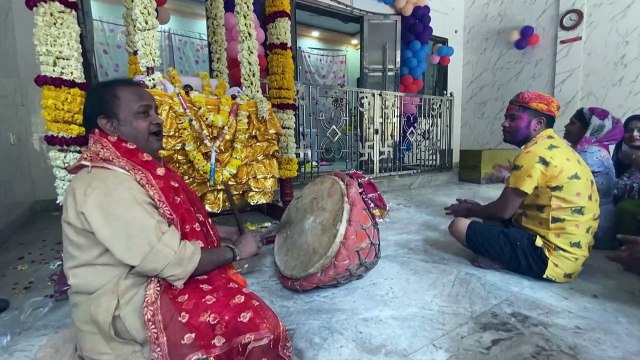 La capitale indienne célèbre Holi, la fête des couleurs