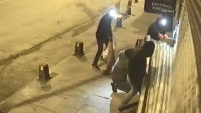 Tuzla'da kuyumcu soygunu, 5 kilo altın ve 300 bin lirayı 3 dakikada çaldılar