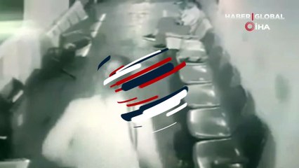 Feribotta korkunç olay! Eşini kucaklayarak denize attı