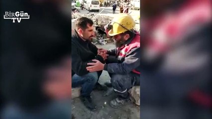 Deprem bölgesinden skandal görüntüler! Tövbe ve şeyhe bağlılık seansı