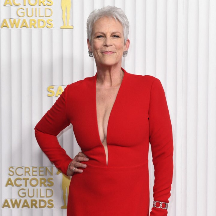 Jamie Lee Curtis issues 'challenge' for musicians to play daytime gigs