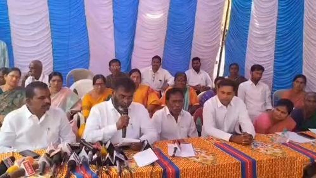 వనపర్తి: బీఆర్ఎస్ పార్టీకి షాక్.. ఒకేసారి వందమంది రాజీనామా