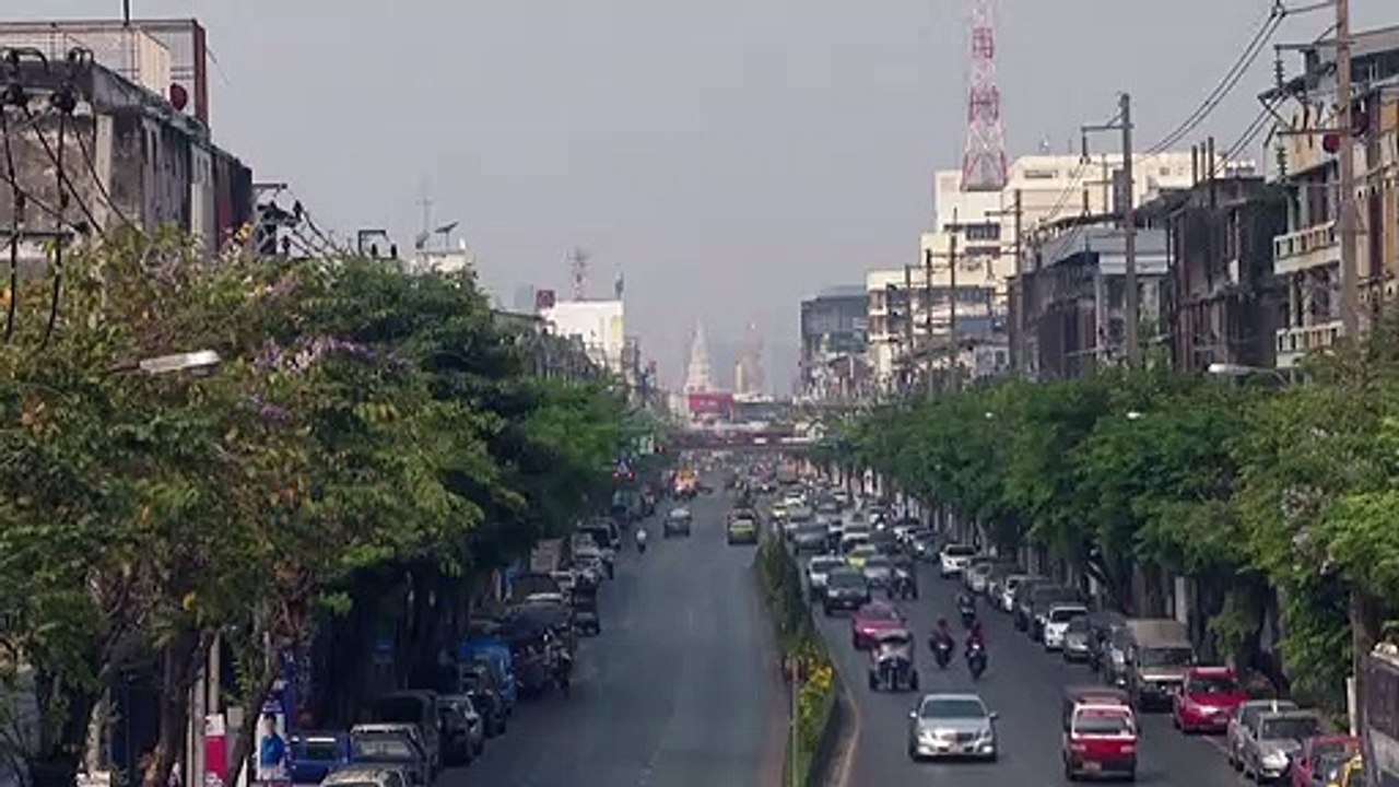 Smogwolke über bangkok - zahlreiche menschen im krankenhaus