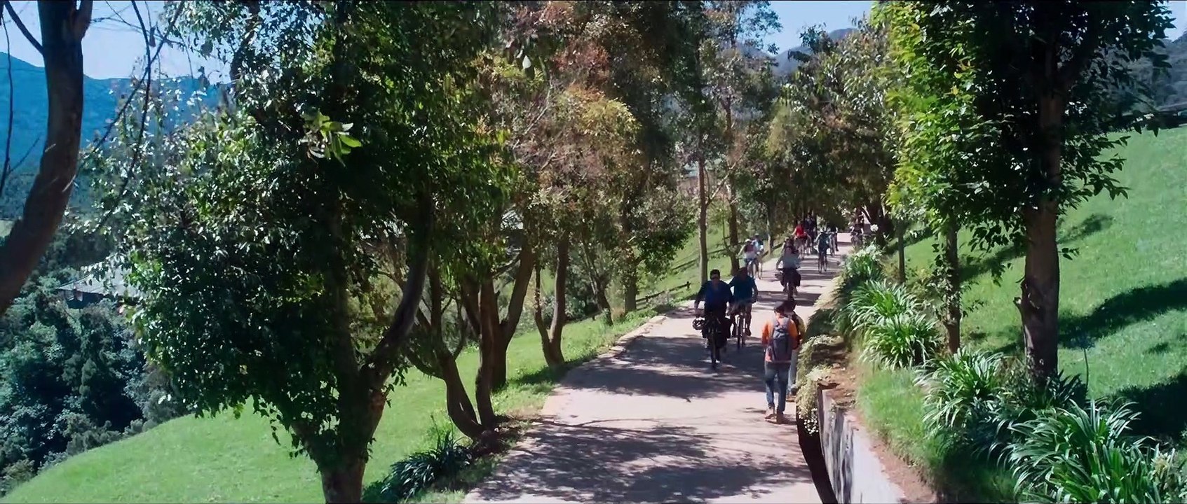 Aata Paatalaadu 4k Video song || Brahmotsavam || Mahesh Babu, Kajal Aggarwal, Samantha