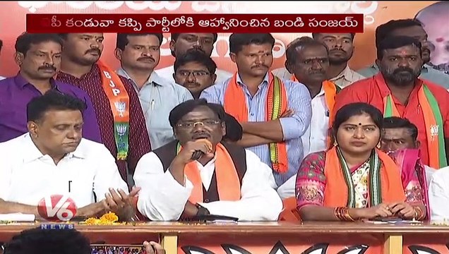 BJP Leader Vivek Venkatswamy Press Meet After BRS Leaders Joining BJP Nampally | V6 News