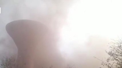 गाजियाबाद: फैक्ट्री में भीषण आग लगने के बाद गेट पर बैठाए बाउंसर, मीडिया पर लगाई रोक