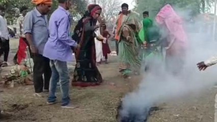 शिवपुरी: होली पर आदिवासी समाज की अनूठी परंपरा,मन्नत पूरी होने पर होता है आयोजन