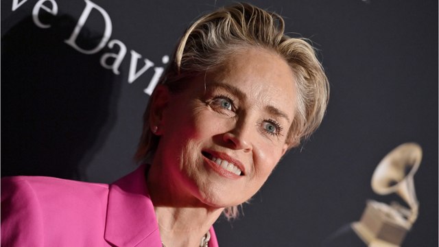 VOICI : Sharon Stone : pourquoi son rôle dans Basic Instinct lui a coûté très cher