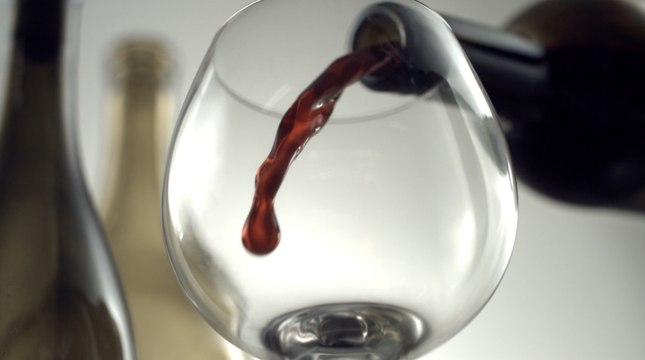 The 12 Lowest-Calorie Alcoholic Drinks, According to Nutritionists