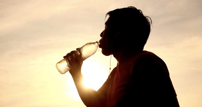 13 Dehydration Symptoms Everyone Should Know, According to Experts