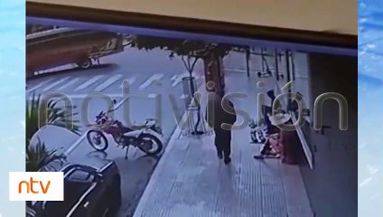 Robaron una moto en segundos