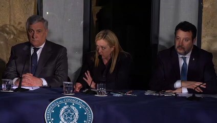 Cutro, Meloni: "Chi pensa che cambieremo idea in tema di immigrazione si sbaglia di grosso"