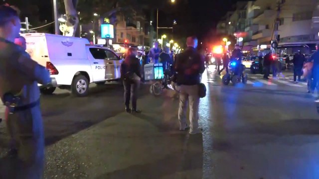 إصابة إسرائيليين اثنين نتيجة إطلاق نار قرب مقهى في تل أبيب