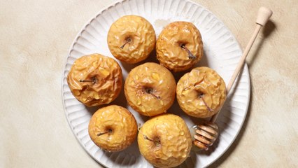 Alton Brown Says This 60 Second Recipe Is  One Of The Most Powerful Multitaskers In The De