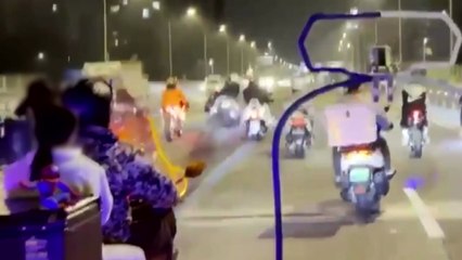 무면허운전에 순찰차까지 들이받아...폭주족 25명 검거 / YTN