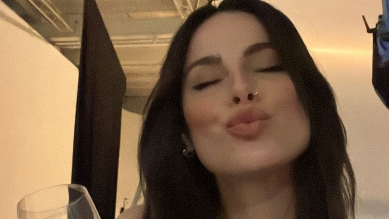 Nanu: Hat sich Lena Meyer-Landrut etwa im Gesicht piercen lassen?