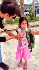 #شاب يرفض مساعدة الاخرين شوفو شنو ردت فعل البنت الصغيرة