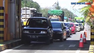 Jelang Libur Imlek, Ribuan Kendaraan Mulai Masuki Bandung