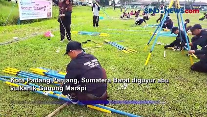 Abu Vulkanik Gunung Marapi Guyur Kota Padang Panjang