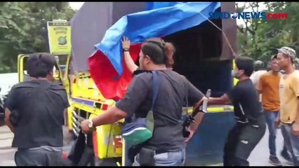 Sempat Melawan, 2 Pelaku Pemalakan Sopir Truk Ditangkap Polisi saat Beraksi di Jakbar