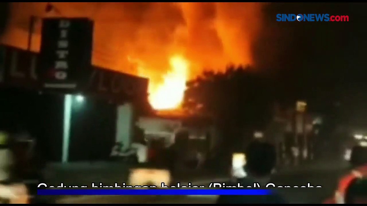 Gedung Bimbel Ganesha di Tulungagung Terbakar