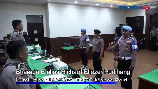 Berseragam Polri, Richard Eliezer Dikawal Anggota Propam Masuki Ruang Sidang Kode Etik