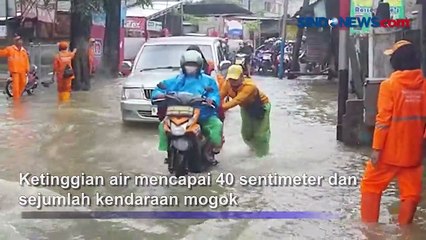 Banjir di Setu Cipayung, Sejumlah Kendaraan Mogok