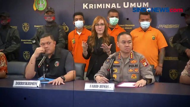 Diduga Kelaparan, Kawanan Monyet Liar Serang Pemukiman Warga di Tangerang