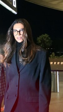 Deepika Padukone Flaunts Her Chic Look as she Flies to US Ahead of Oscars 2023