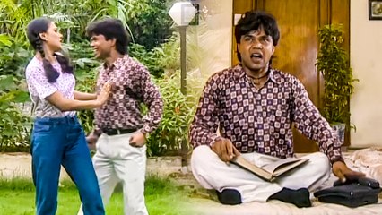 Rajpal Yadav's Cute Romance With His Girlfriend