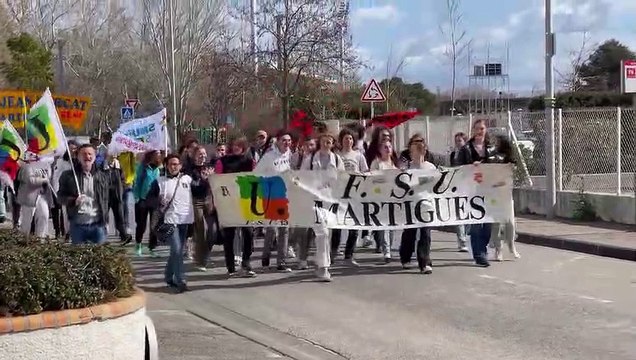 Martigues-retraites : le lycée Lurçat manifeste en ville