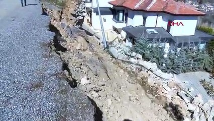 Milyonluk villalar depremde yerle bir oldu!