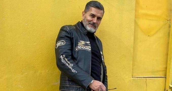 Maneviyata yönelen Yaşar Alptekin, görücü usulü tanıştığı sevgilisini anlattı. Tesettürlü, edepli biri