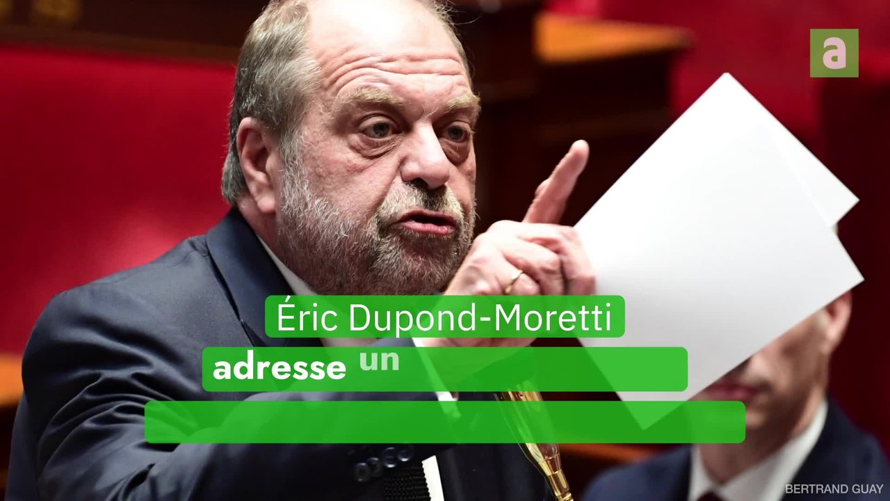 Éric DupondMoretti adresse un bras d'honneur au groupe Les
