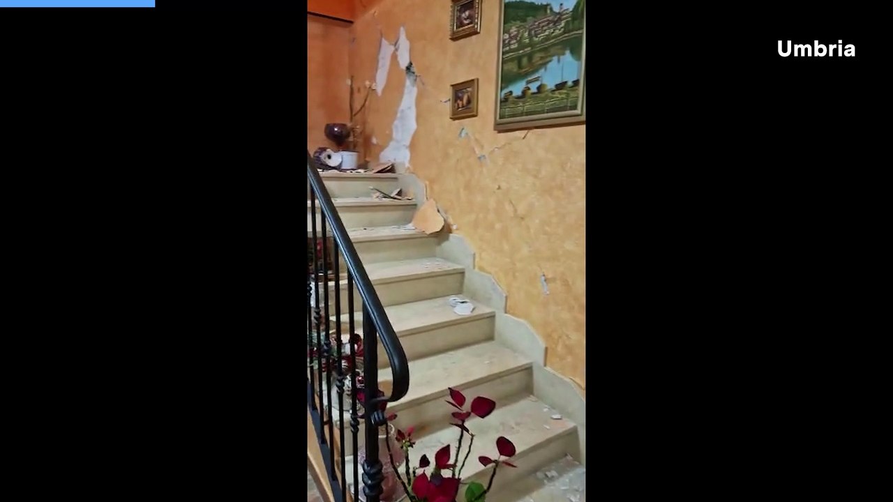 Terremoto Umbria, dentro un edificio lesionato