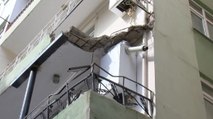 İstanbul’da balkonu çöken 45 yıllık bina tahliye edildi
