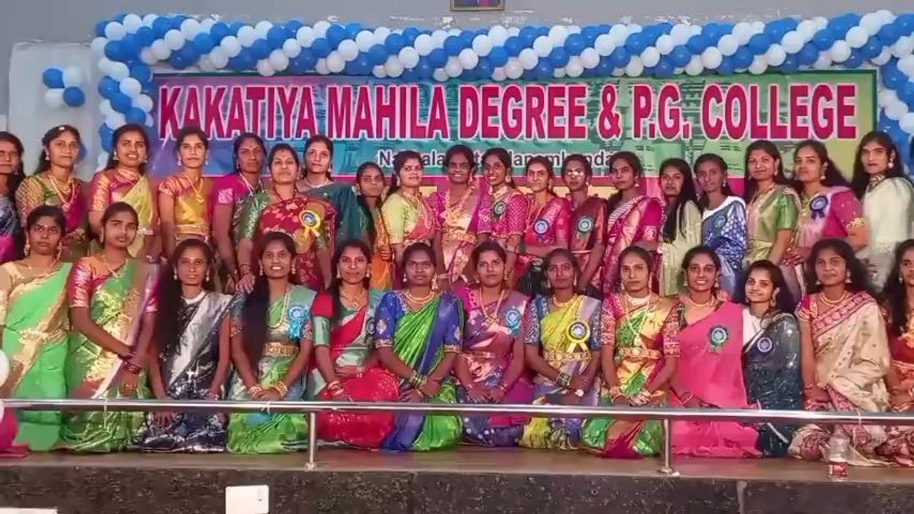 వరంగల్ వెస్ట్: నృత్యాలతో అదరగొట్టిన విద్యార్థినులు