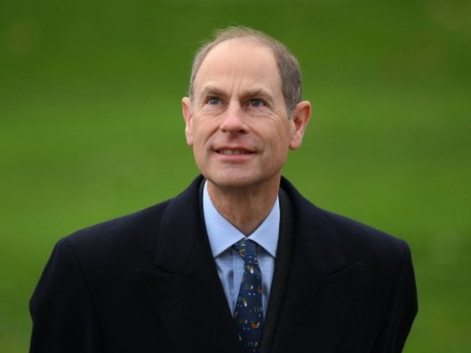 König Charles macht seinen Bruder Edward zum Herzog von Edinburgh