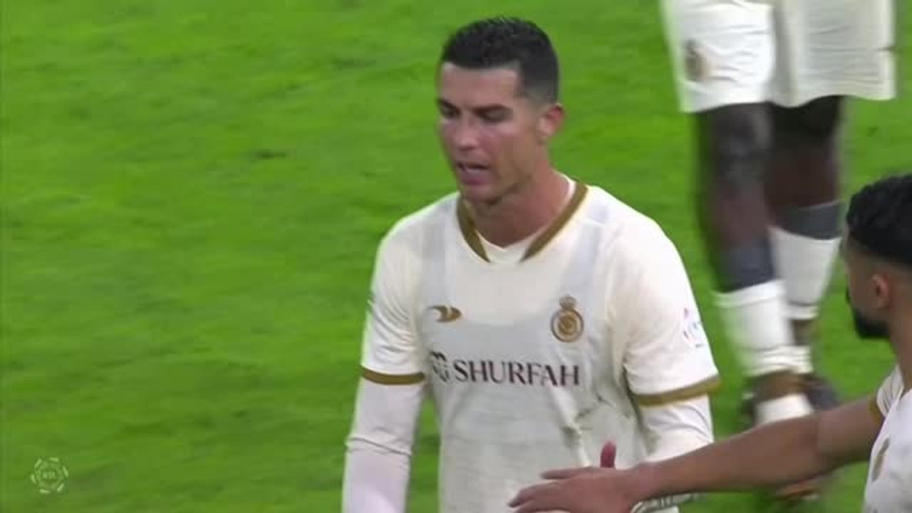 Ronaldo wütet nach niederlage mit flaschen-tritt