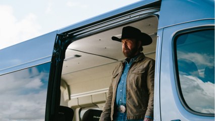 GALA VIDEO : Chuck Norris papa : cette fille cachée découverte… 26 ans plus tard