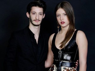 “Ne me critique pas, je te l’ai déjà dit” : en promotion pour "LOL, qui rit, sort!" saison 3, Pierre Niney recadre Adèle Exarchopoulos en p...