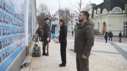 La premier finlandese Sanna Marin a Kiev da Volodymyr Zelensky