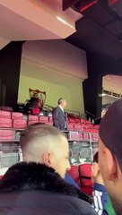 Mağlubiyeti eleştiren taraftara Ali Koç'tan tehdit! 'Sen dua et burada seyirciler var'