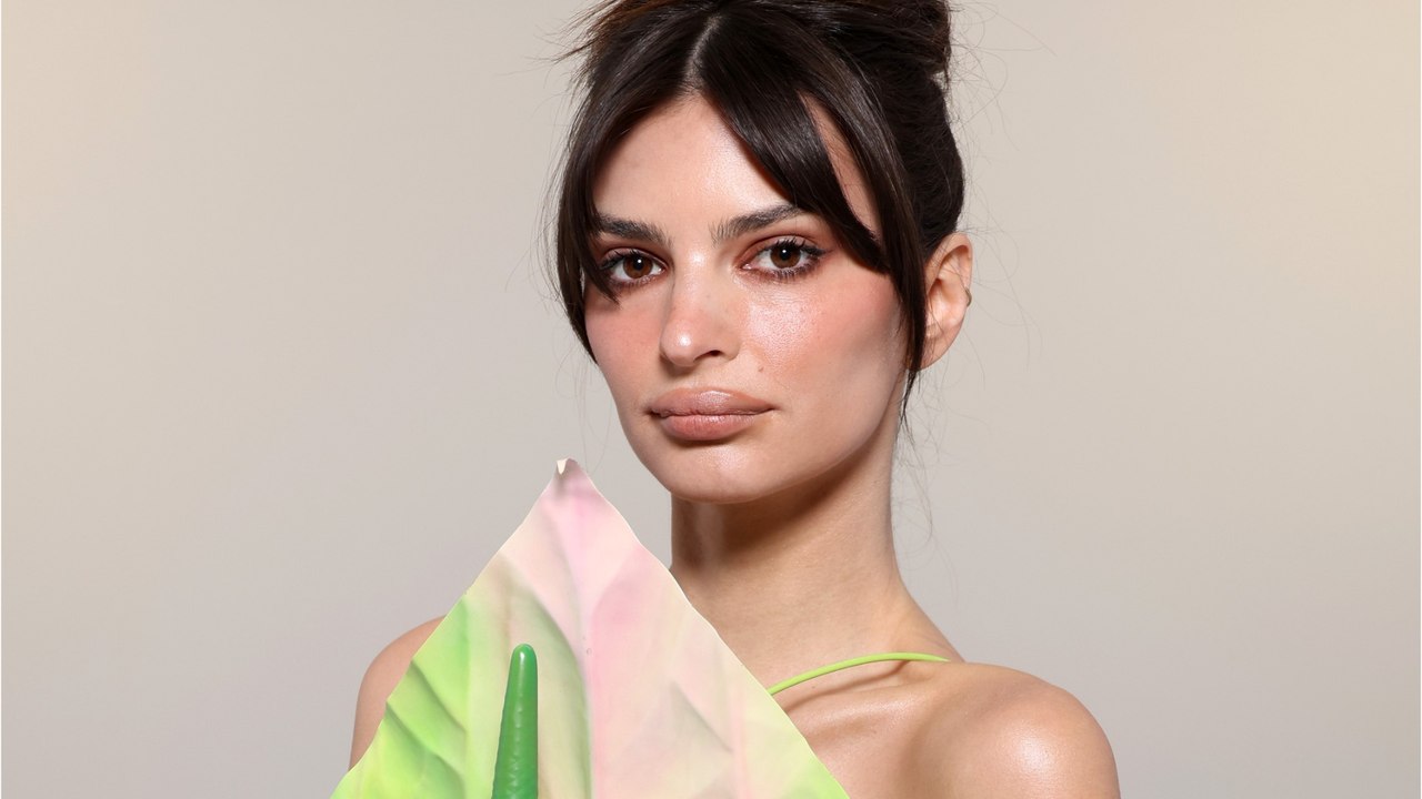 VOICI : « Je pesais 45 kilos " : Emily Ratajkowski transparente sur sa relation désastreuse avec le père de son fils